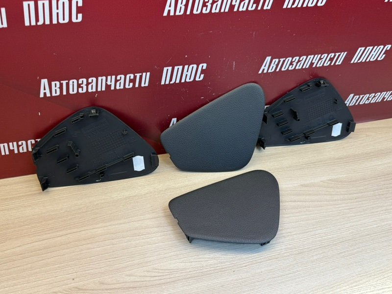 Крышка блока предохранителей - фото 9