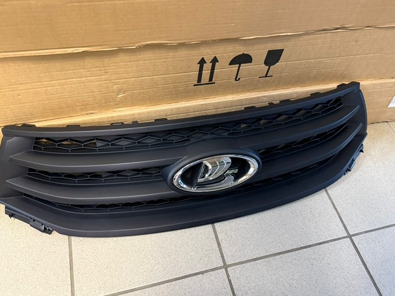 Решетка радиатора - фото 2