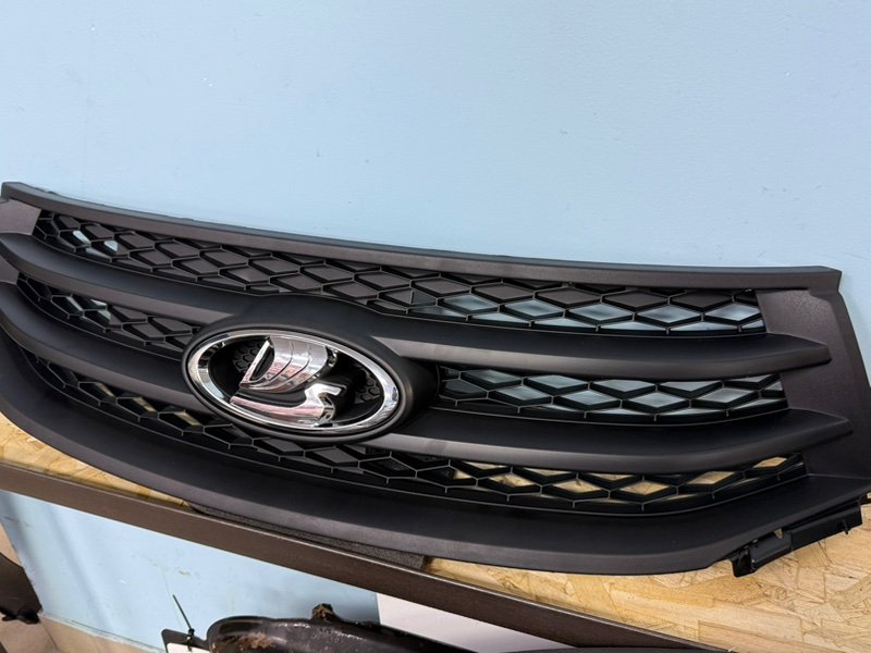 Решетка радиатора - фото 2