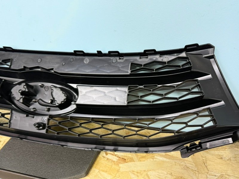 Решетка радиатора - фото 7