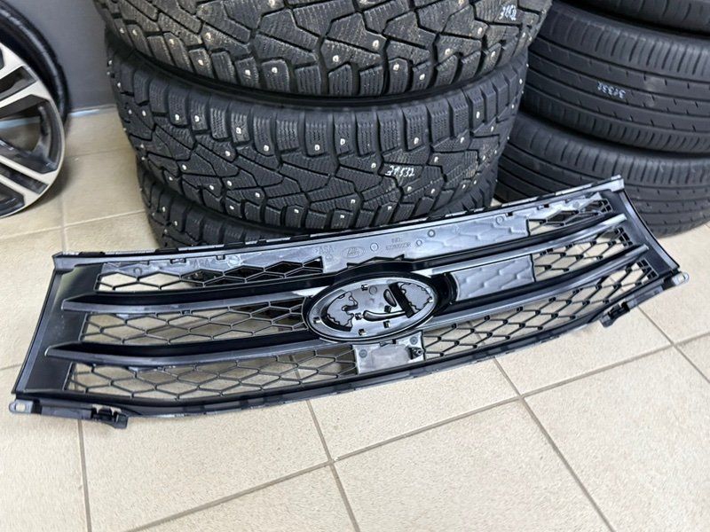 Решетка радиатора - фото 7