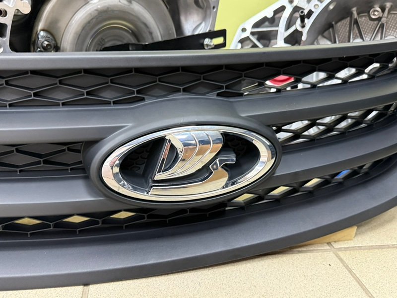 Решетка радиатора - фото 5