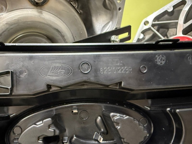 Решетка радиатора - фото 7