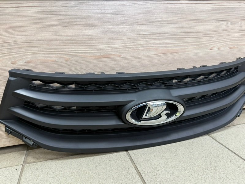 Решетка радиатора - фото 2