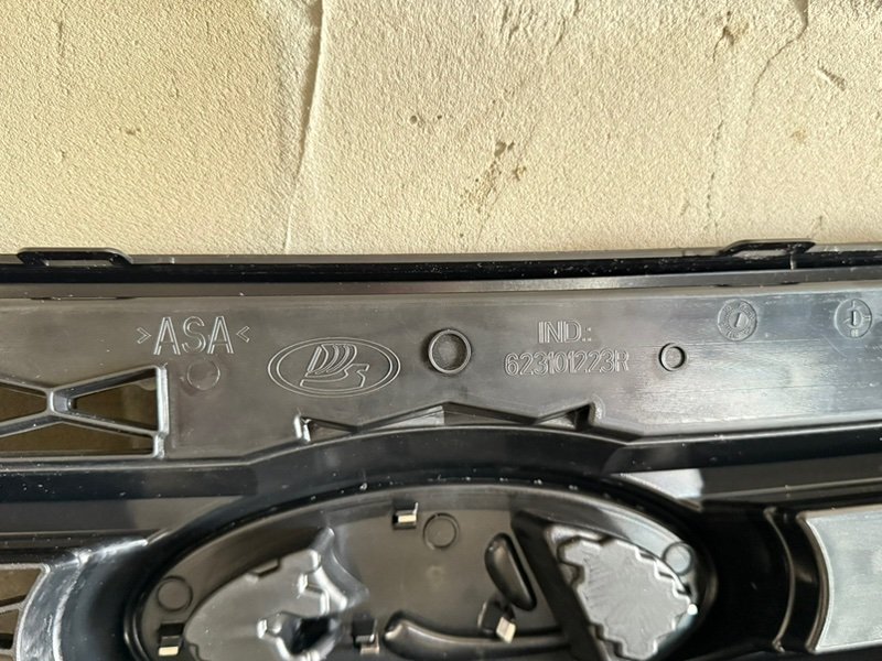 Решетка радиатора - фото 10