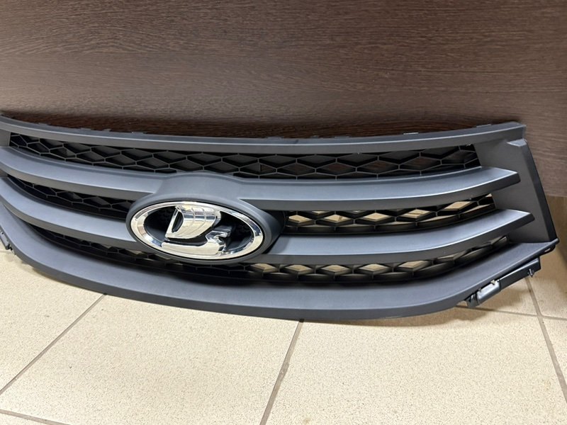 Решетка радиатора - фото 2