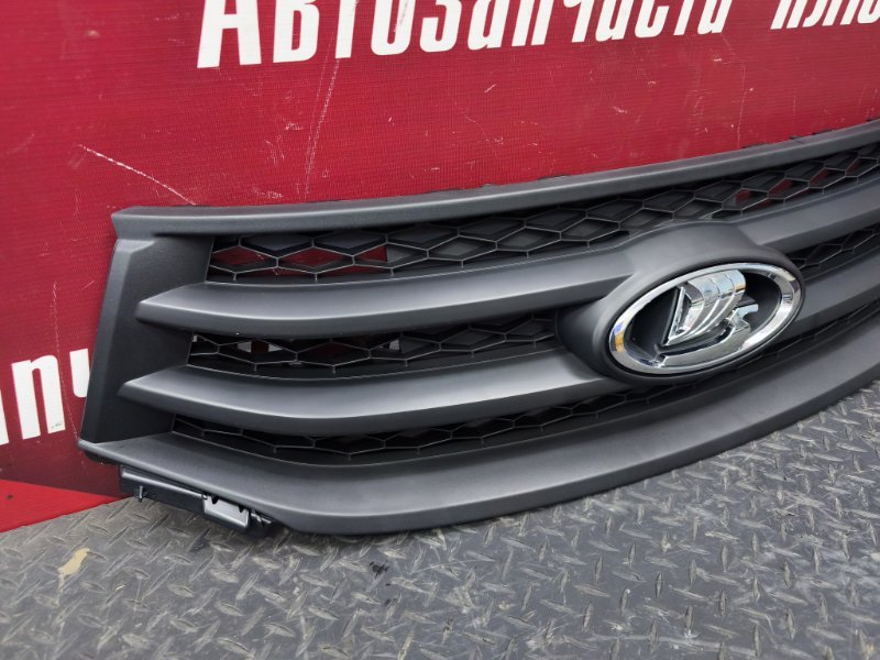 Решетка радиатора верхняя - фото 5