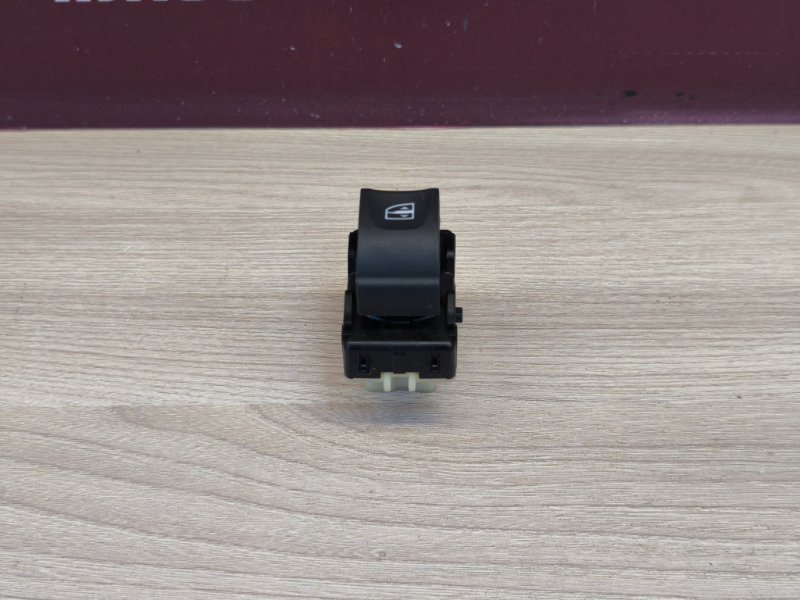 Кнопка стеклоподъемника - фото 2