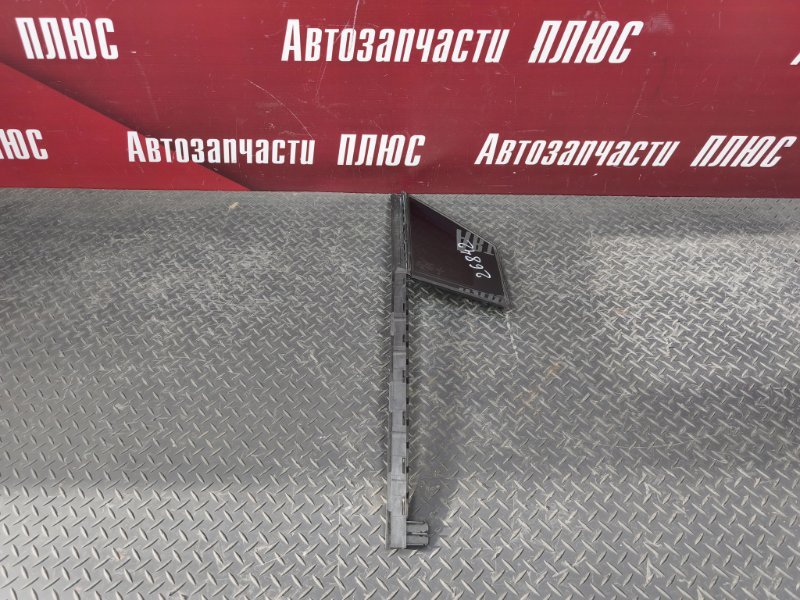 Форточка двери - фото 1