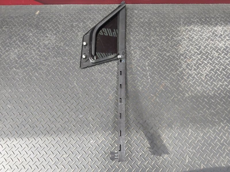 Форточка двери - фото 10