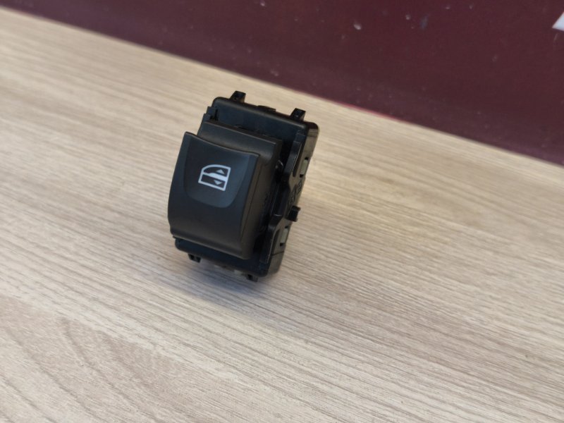 Кнопка стеклоподъемника - фото 3