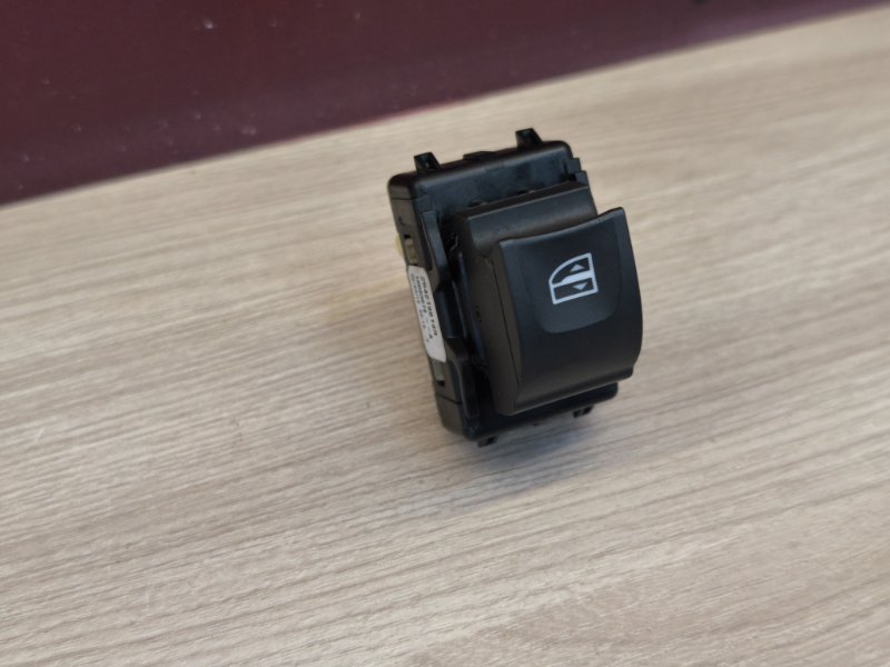 Кнопка стеклоподъемника - фото 4