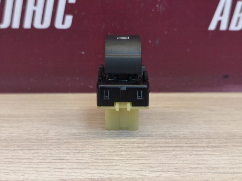 Кнопка стеклоподъемника - фото 8