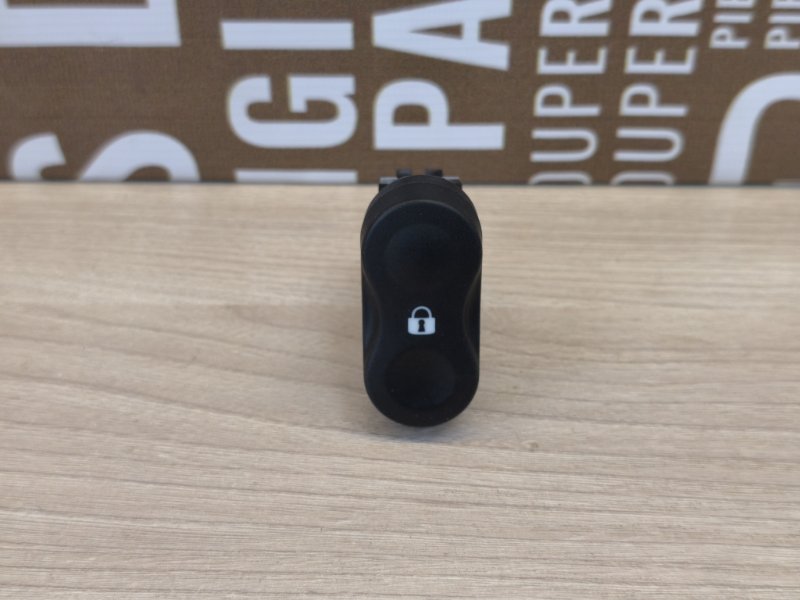 Кнопка стеклоподъемника - фото 2