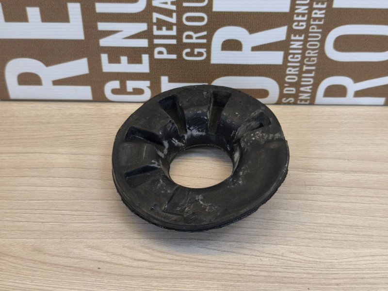 Верхняя опора    пружины - фото 2