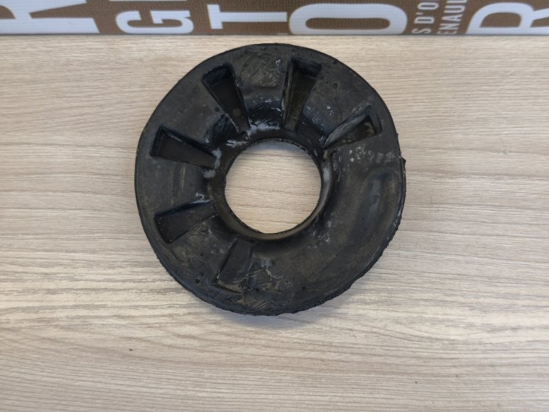 Верхняя опора    пружины - фото 3