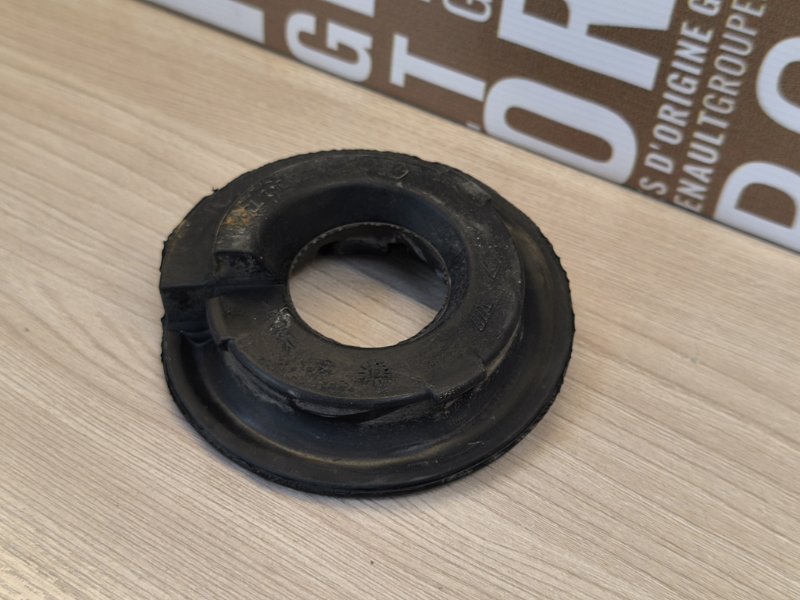 Верхняя опора    пружины - фото 8