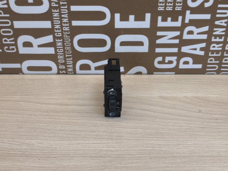 Кнопка корректора фар - фото 1