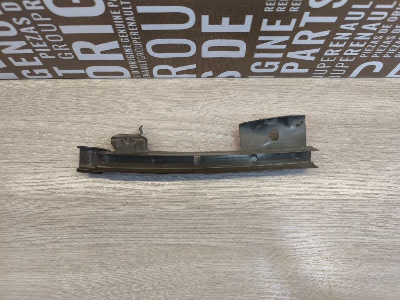 Направляющая стекла двери - фото 2