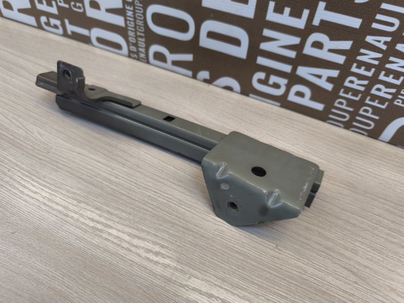 Направляющая стекла двери - фото 7