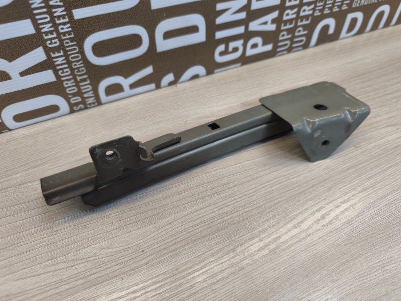 Направляющая стекла двери - фото 8