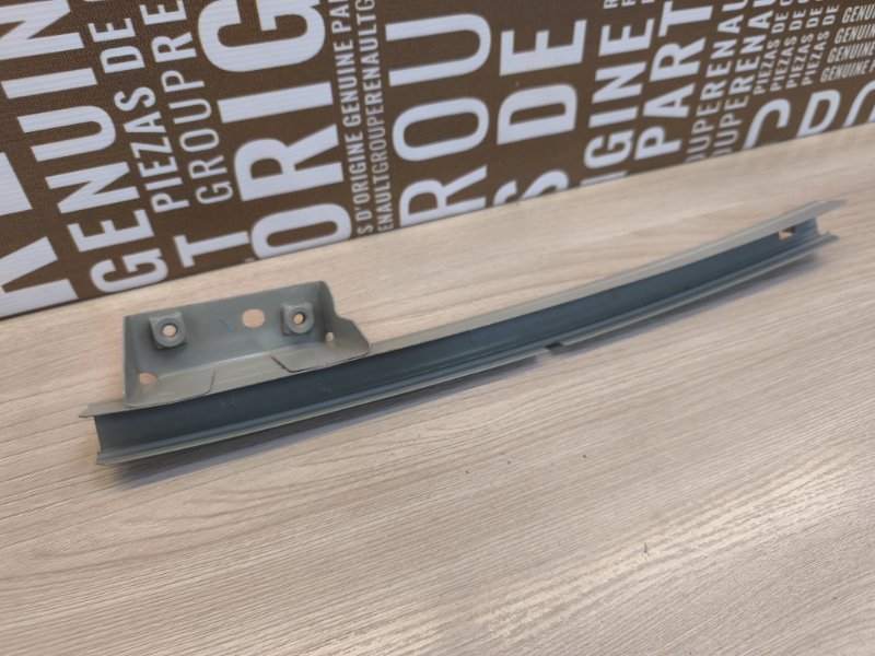 Направляющая стекла двери - фото 5