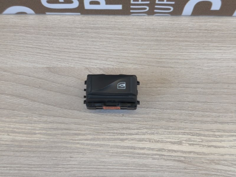 Кнопка блокировки стеклоподъемников - фото 3