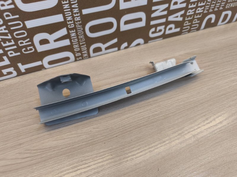 Направляющая стекла     двери - фото 4