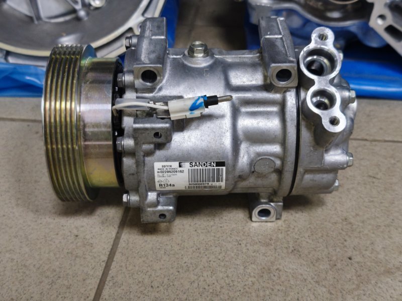 Компрессор кондиционера - фото 2
