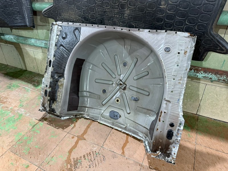 Ниша запасного колеса - фото 4