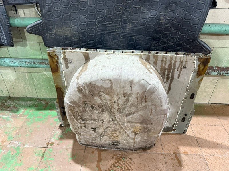 Ниша запасного колеса - фото 7