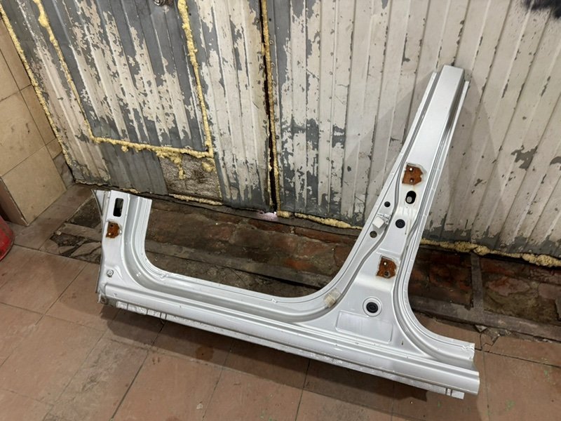 Передняя стойка кузова - фото 3