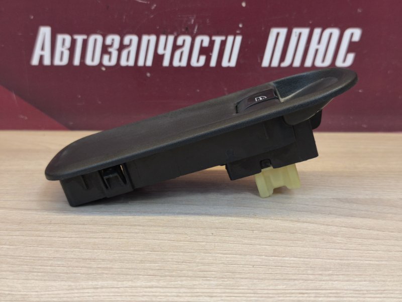 Кнопка стеклоподъемника - фото 6