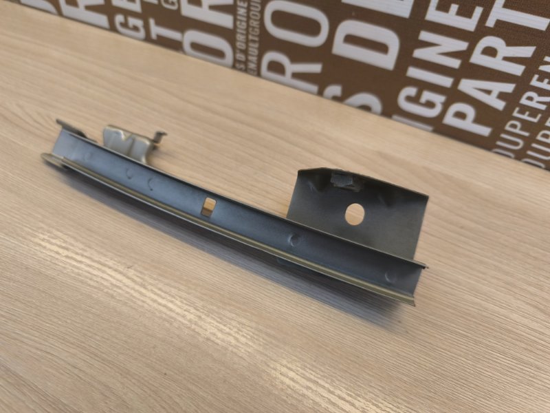 Направляющая стекла двери - фото 3