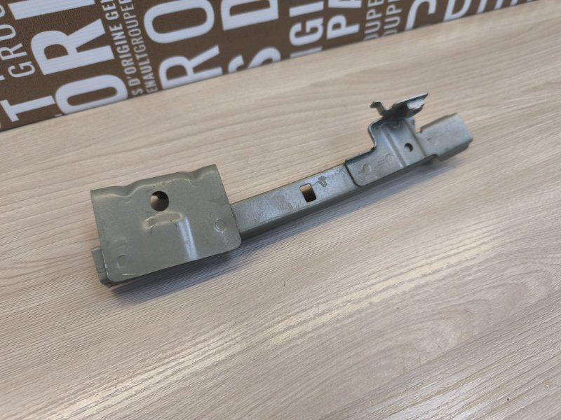 Направляющая стекла двери - фото 8