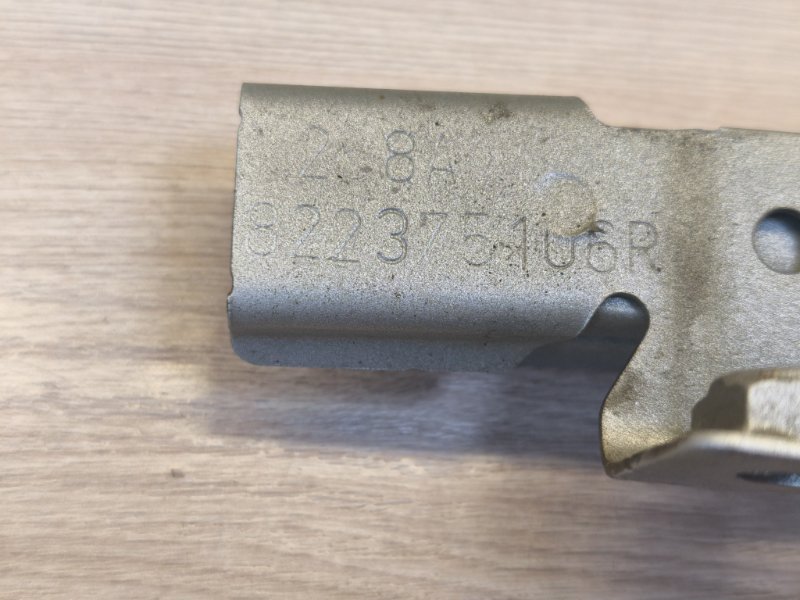 Направляющая стекла двери - фото 9