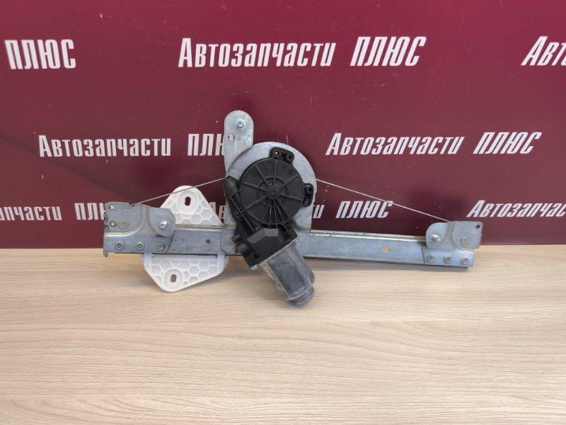 Стеклоподъемник    двери - фото 1