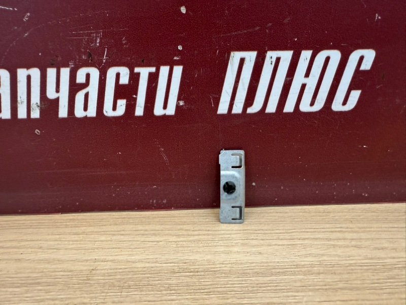 Зажим уплотнителя стекла двери - фото 9