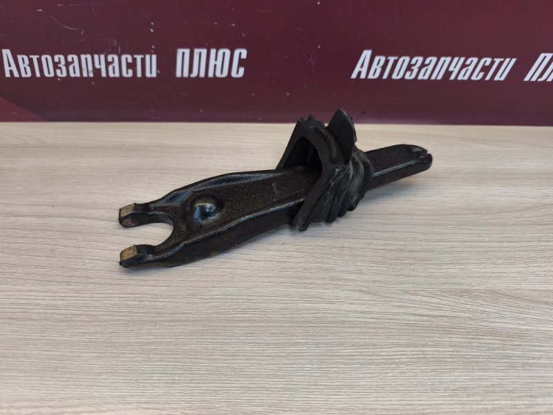 Вилка сцепления - фото 2
