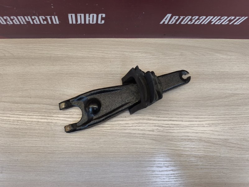 Вилка сцепления - фото 3