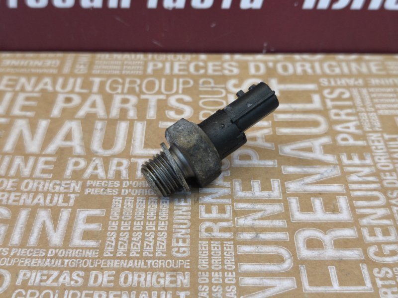 Датчик давления масла - фото 2