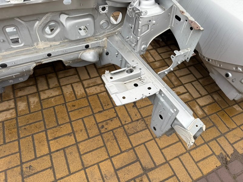 Лонжерон - фото 1