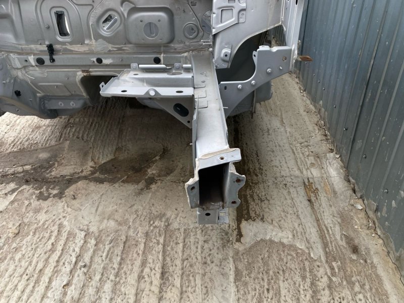 Лонжерон - фото 1