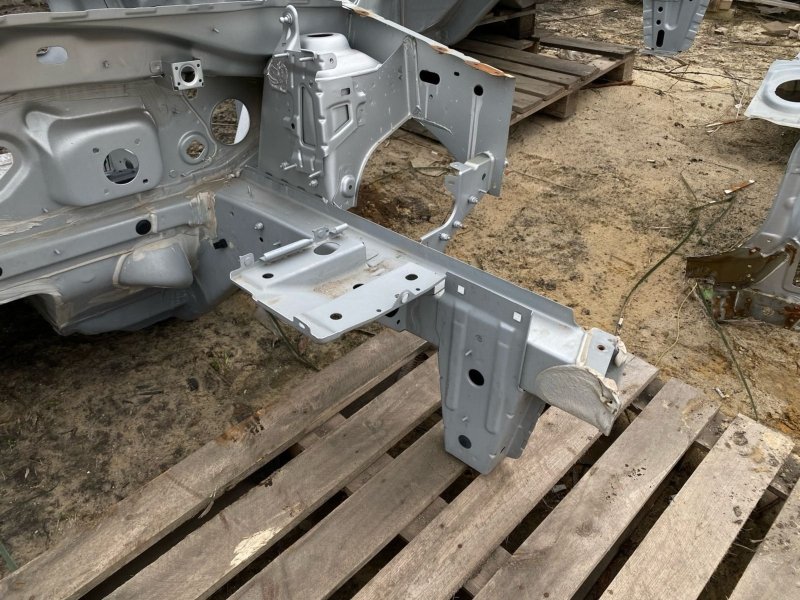 Лонжерон - фото 1