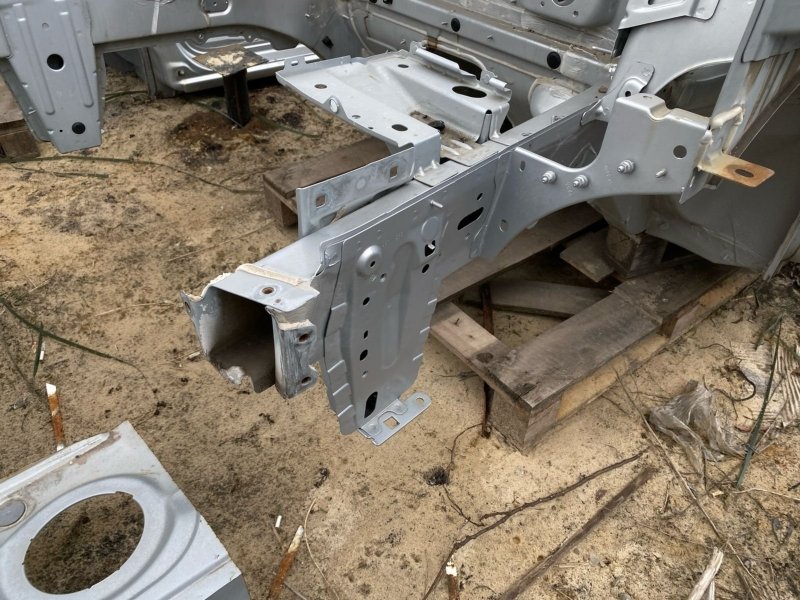 Лонжерон - фото 1