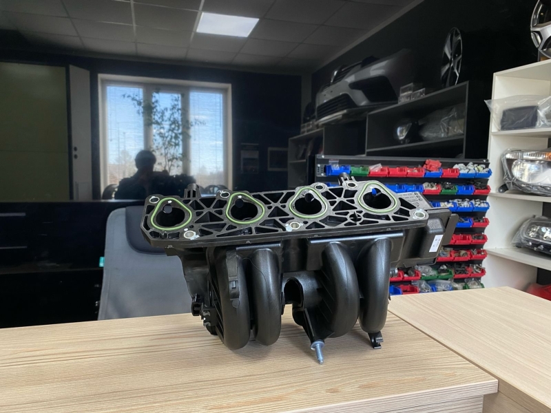 Впускной коллектор - фото 1