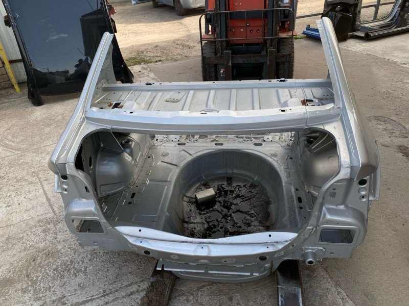 Задняя часть кузова - фото 1