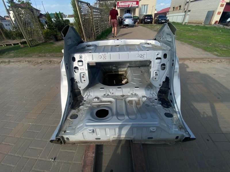 Задняя часть кузова - фото 5