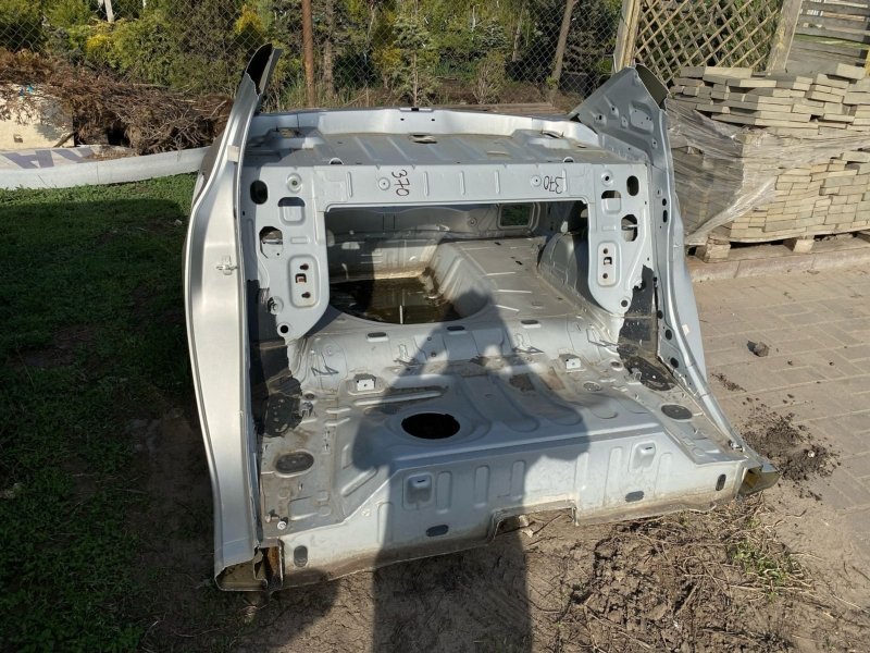 Задняя часть кузова - фото 6