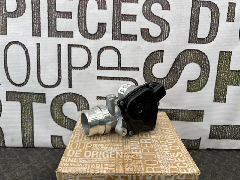 Дроссельная заслонка - фото 1